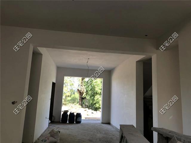 云南何先生拆掉农村中式四合院, 只为40万建欧式别墅, 可惜吗?