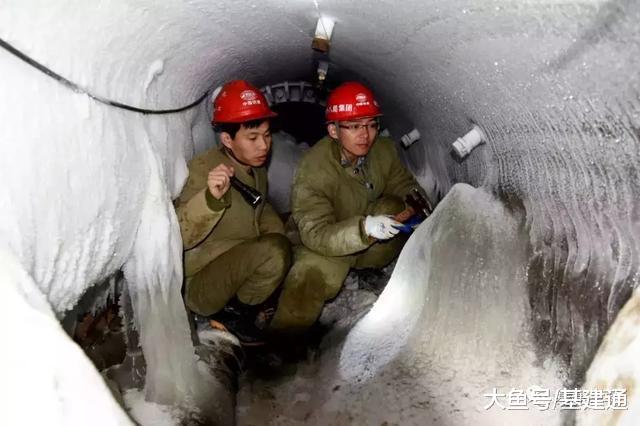 港珠澳大桥背后, 是这群人14年的青春!