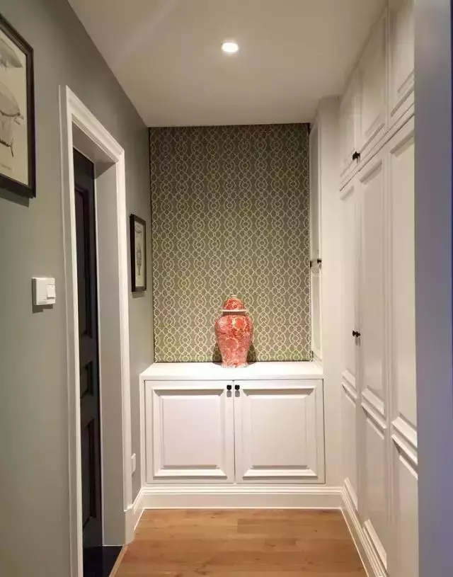 走廊面积浪费太可惜了, 改成收纳多实用!