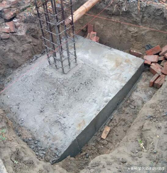 江苏土豪狂砸45万自建三层纯框架结构小洋房, 外部楼梯成全村亮点