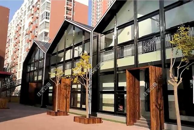 农村平房加层用轻钢, 老旧平房变现代时尚幼儿园, 前后对比太惊人