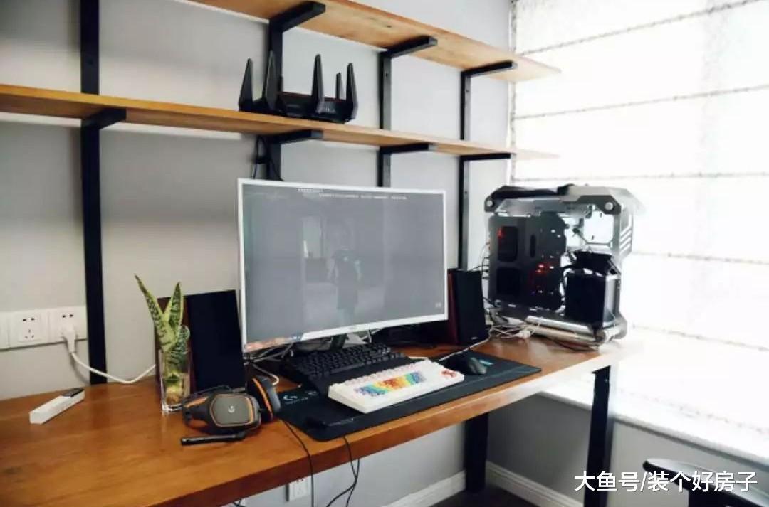 成都小夫妻打造87㎡北欧风的家, 只用两面玻璃墙, 暗厨一秒变通透!