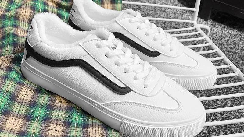 烂大街的运动鞋都不如小白鞋好看、老外见了直夸