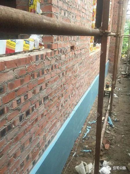 农村盖别墅, 北京小伙用挤塑板做外墙保温, 不用空调家里冬暖夏凉