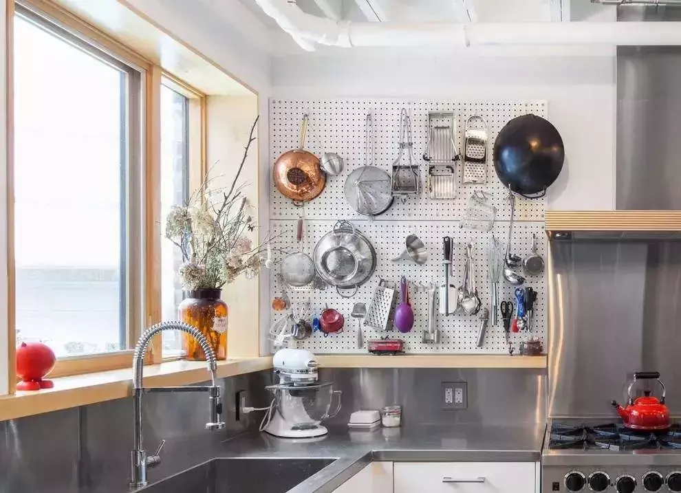 专为5㎡小厨房准备的10大收纳技巧, 轻松塞下200多件东西!