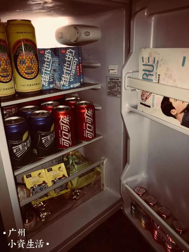 1800元爆改出租屋, 90后小伙让破旧出租屋变温暖小家~