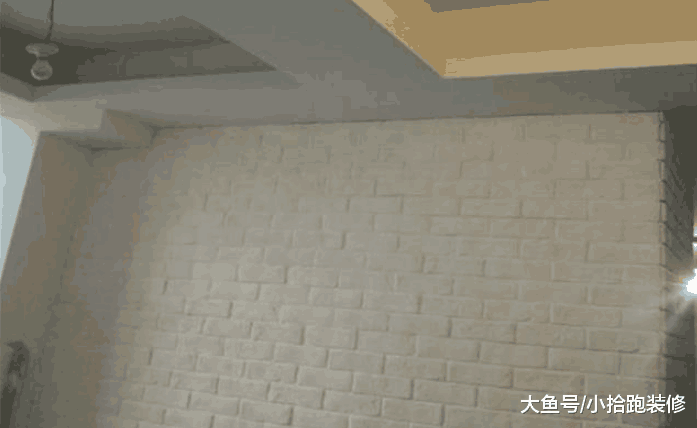 铺文化砖收费220一平, 我没意见, 可这填缝真值30一米吗?