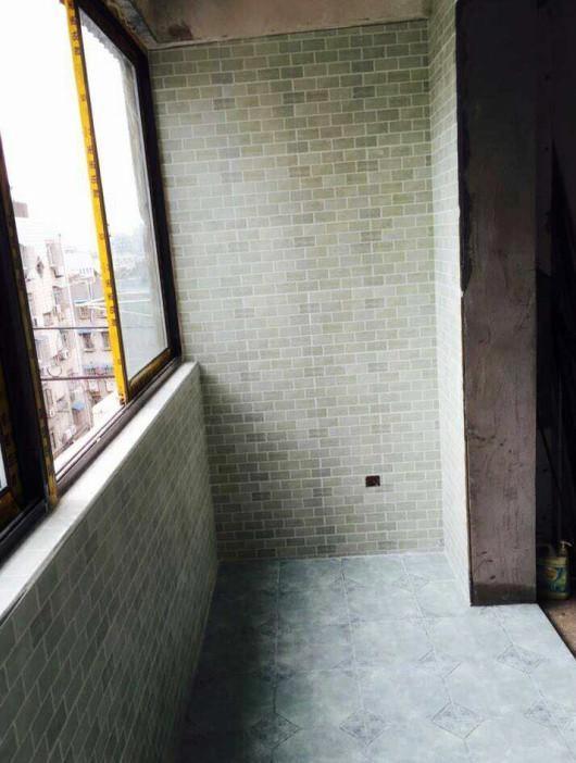 花100万买45平蜗居, 厨房只有拳头大, 厕所可能你都没见过!