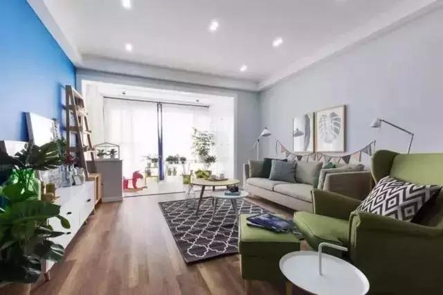 客厅就算没有阳台, 也能做得好看又实用!