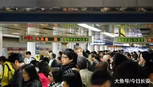 西咸双城记: “一日生活圈”的城市轨道交通需求