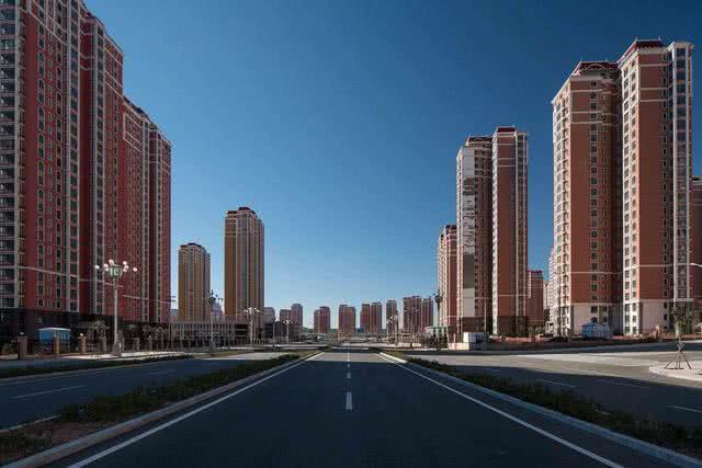 楼市降温, 开发商嗅到了危机, 集中转型, 这次拐点真的来了?