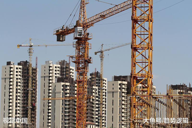 降价潮下冰与火: 炒房客3套房卖不动很焦虑, 刚需觑准时机想入市