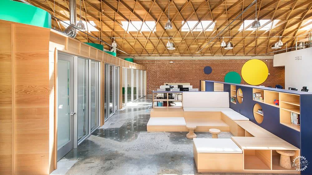 工业建筑摇身一变, 便是色彩斑斓的儿童场所