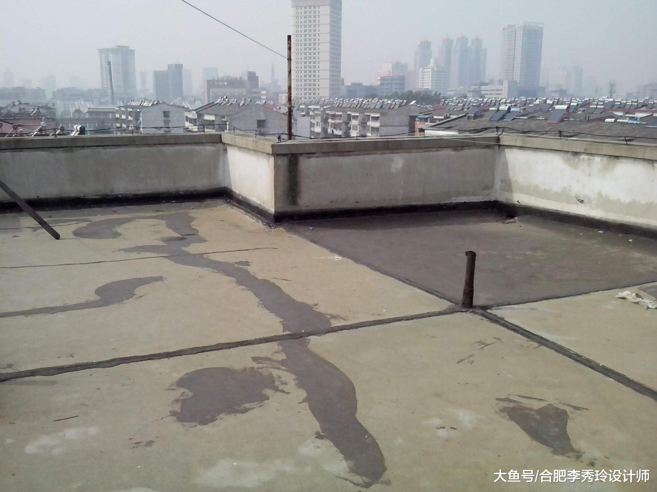 顶楼防水做好才找上门平摊, 先上车后买票? 楼下业主: 300块给的委屈!