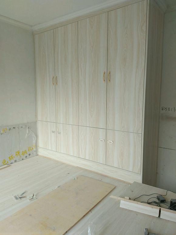 自己备木材花3万专门请木工打柜子, 这个价钱值么?