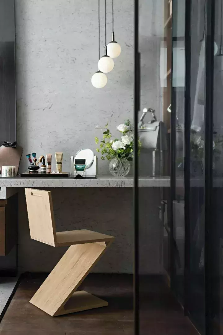 难怪我的家越住越小, 这么多地方都没用来做收纳, 太浪费了