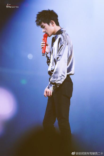 易烊千玺, 偶尔幼稚的你才让人喜欢!