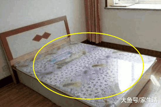 卧室里这个东西万万要扔掉, 都是甲醛的来源, 好多人做错了