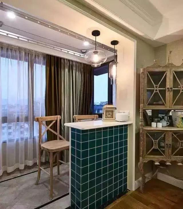 阳台这样设计, 很实用, 既不耽误晾衣又还能做这些事!