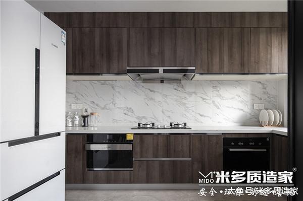 米多装饰128平米简约风格, 简约大气, 看似随意, 实则刚好。