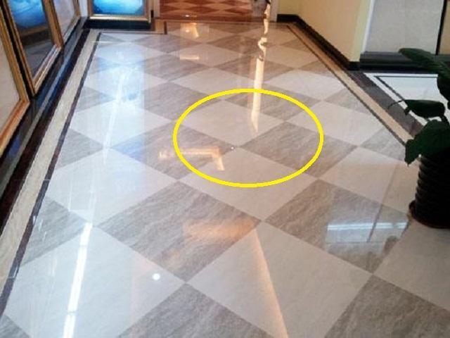客厅装修地面铺抛光砖好还是抛釉砖好? 千万别被商家忽悠了