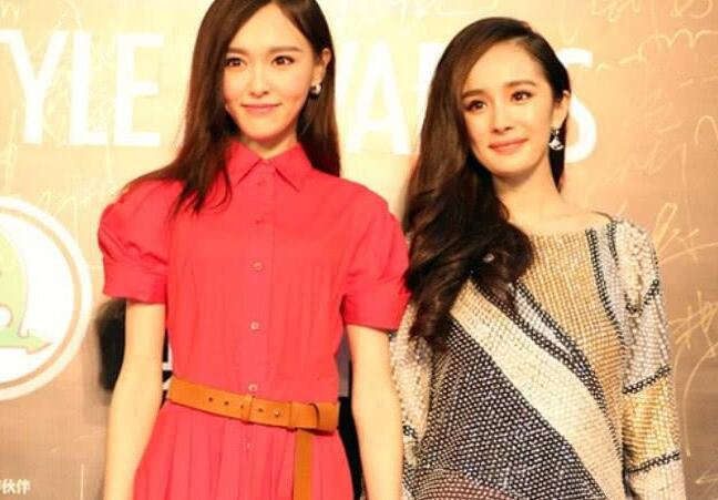 唐嫣6个字回应杨幂离婚, 说完后主持人使眼色, 网友: 信息量太大