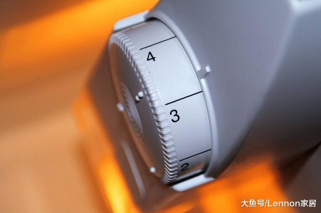 冰箱里这个按钮别忽略了, 听电工一说, 才知这样用能省一半的电费