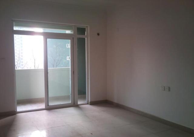 刚申请下来的公租房, 只做了基础装修, 花几千块布置了下!