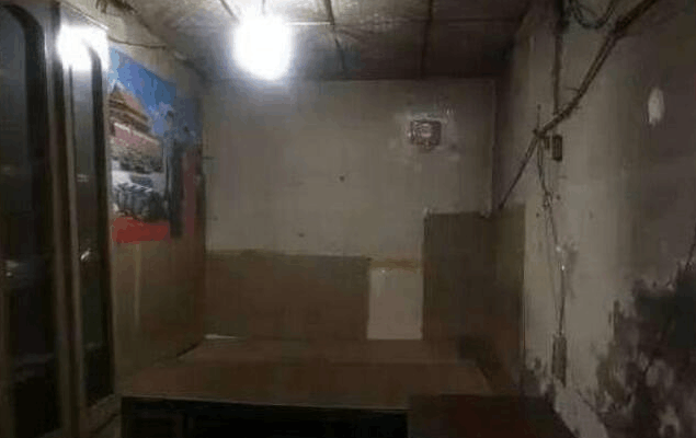 国外男子在北京租住3.7平米地下室装修后房东免除3个月租金