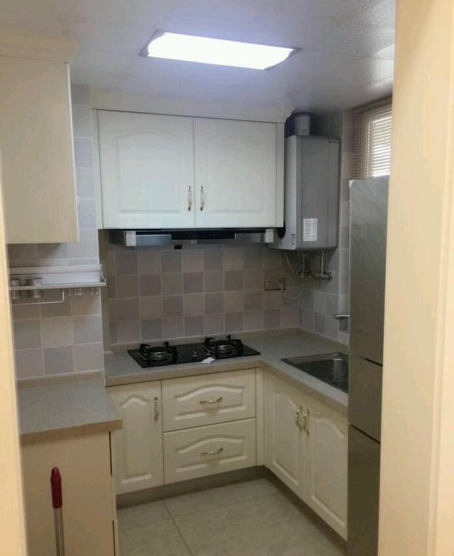 新房剛裝好, 婆婆想搬過來, 我就提點小要求她就不吱聲了