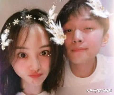 郑爽张恒路边大吵, 张恒扯着郑爽的包不让其离开, 友人袖手旁观