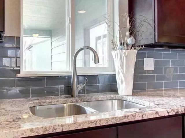 装修厨房时该怎么选水槽? 过来人的5条经验, 又实用又省钱!