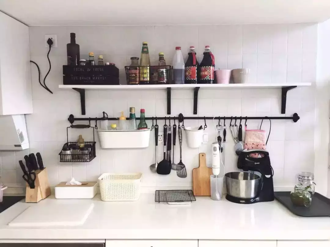 专为5㎡小厨房准备的10大收纳技巧, 轻松塞下200多件东西!