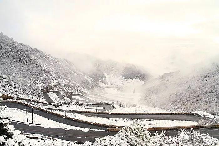 当青海的秋遇见雪