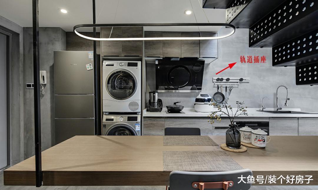 爆改建面32㎡老房, 浴缸、步入衣帽间、三分离卫浴一个都不少!