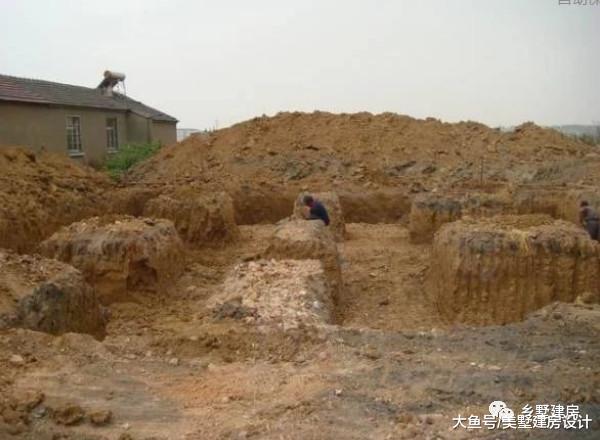 大叔农村建别墅, 地基钢筋用量却吓坏邻居? 50万的地基你见过?