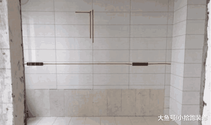美缝做到一半, 师傅说不能施工了, 并建议我把泥工给找来