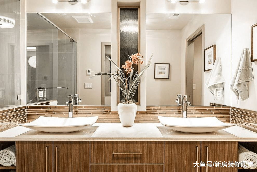 原来卫生间的设计还可以有这样的风格? 原谅我孤陋寡闻了……