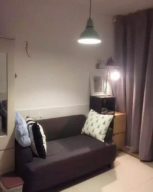 16平米带卫生间的单间, 在上海一个月2500元房租, 算贵吗?