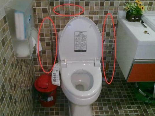 太多人习惯将马桶周边空着, 太浪费! 学学这些新创意, 先进又高级