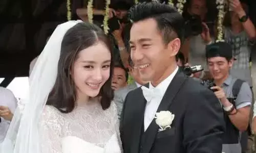 他将杨幂亲手捧红, 杨幂离婚他发文33字, 字字有深意