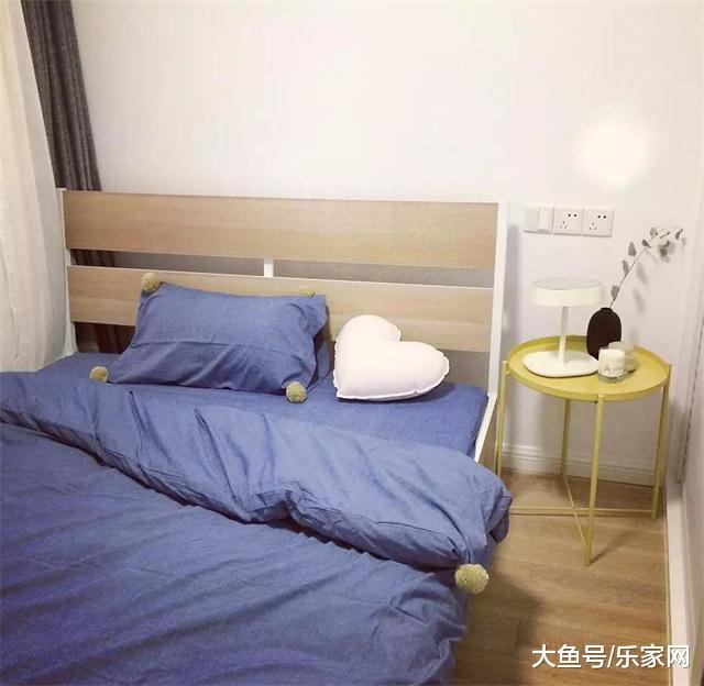 新房装修床头除了放床头柜, 原来还有这些好看的搭配!