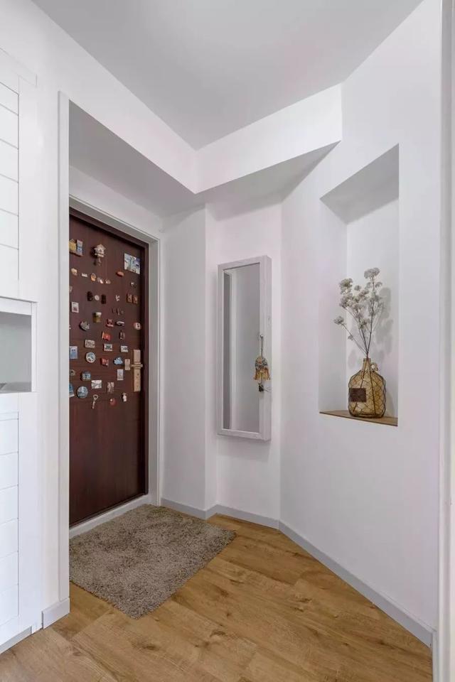 90㎡二手房变身美式豪宅, 玄关美成一道风景线