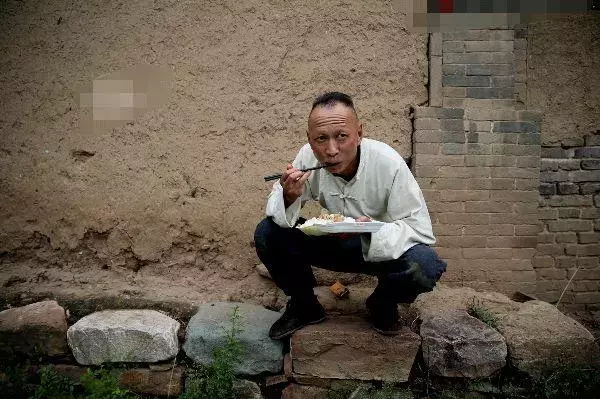 和陈坤赵薇是北影同学, 长得丑只能演反派, 娇妻却不输任何明星