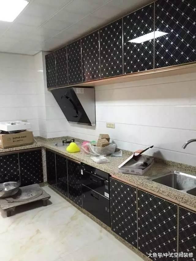 堂哥刚装好的新房, 看到客厅真的好宽敞明亮, 看到卧房果然气派!