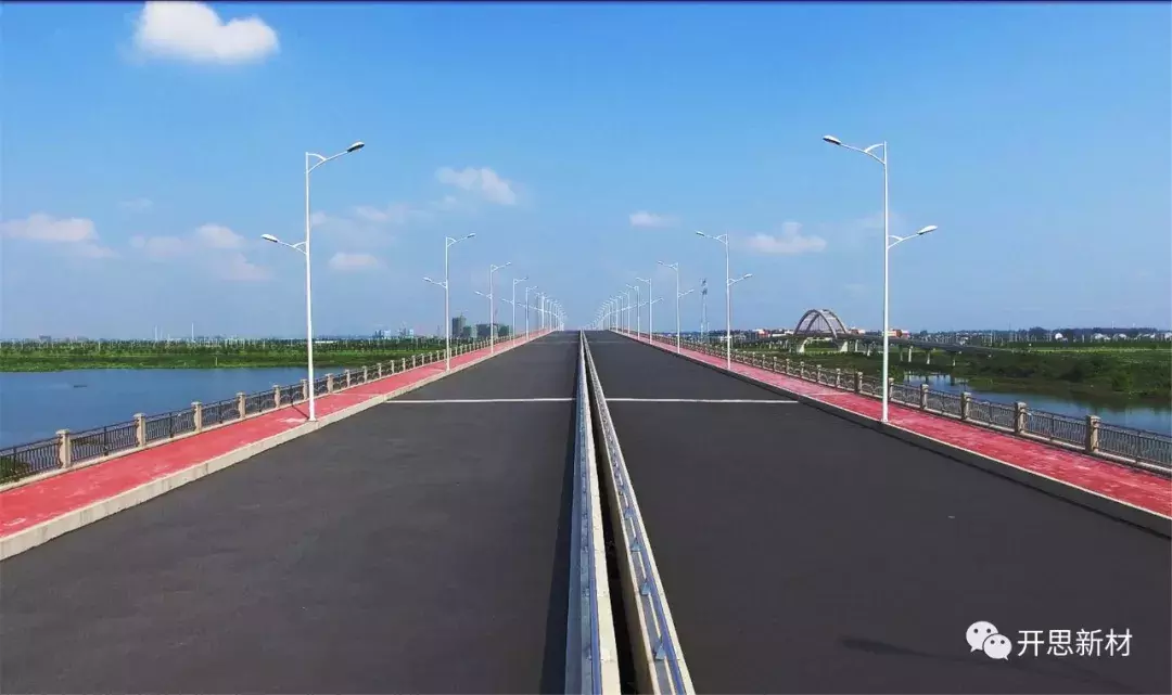 城市交通要道快速修补, 不仅粘结牢固, 而且还不影响交通通行