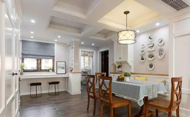 135㎡现代美式风装修, 没阳台的客厅加卡座餐厅, 朋友们羡慕极了