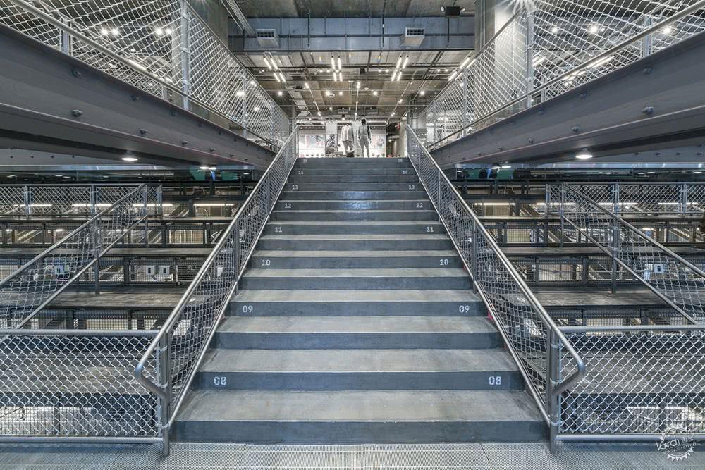 热爱运动的人都去“体育场”逛街