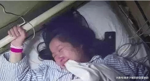 产妇生孩子没力气, 要求剖腹产的时候护士说话了, 孩子瞬间顺利出生