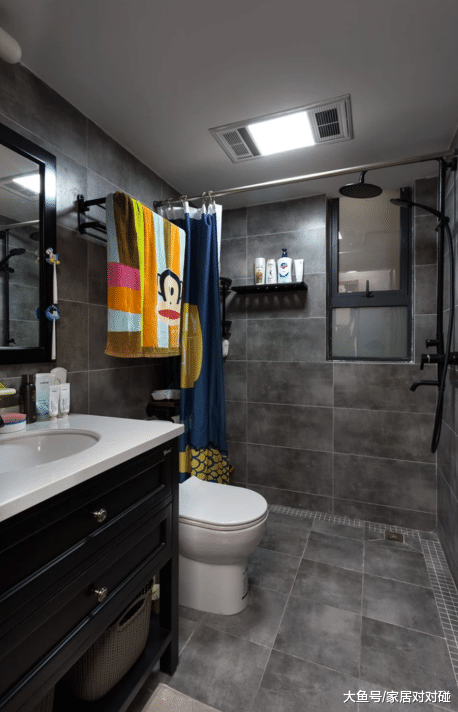 86㎡新房, 全屋墙面“刷水泥”, 电视柜用砖砌! 真心大气, 晒晒!